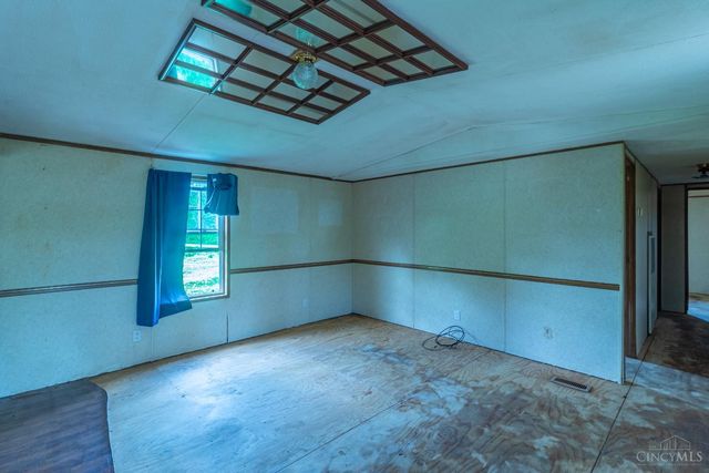 33 Stricklett Road, Manchester, OH 45144