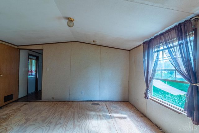 33 Stricklett Road, Manchester, OH 45144