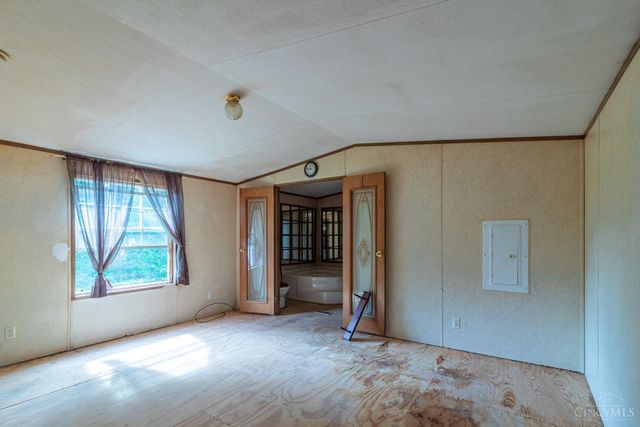 33 Stricklett Road, Manchester, OH 45144