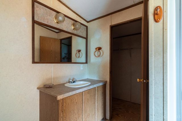 33 Stricklett Road, Manchester, OH 45144