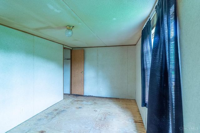 33 Stricklett Road, Manchester, OH 45144