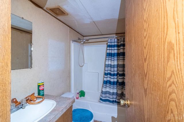 33 Stricklett Road, Manchester, OH 45144