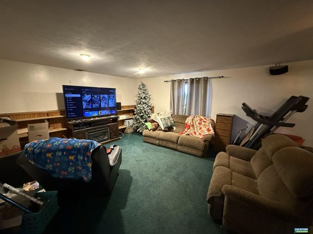 5921 NW 12 Street, Lincoln, NE 68521