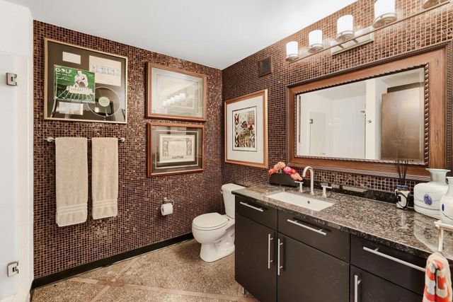 350 Saint Peter Street 1205, Saint Paul, MN 55102
