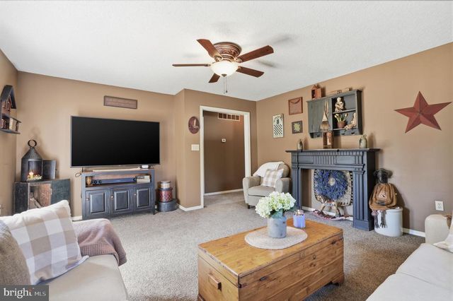 118 W CLINTON ST, Clayton, NJ 08312