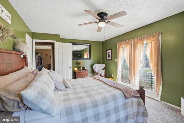 118 W CLINTON ST, Clayton, NJ 08312