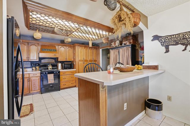 118 W CLINTON ST, Clayton, NJ 08312