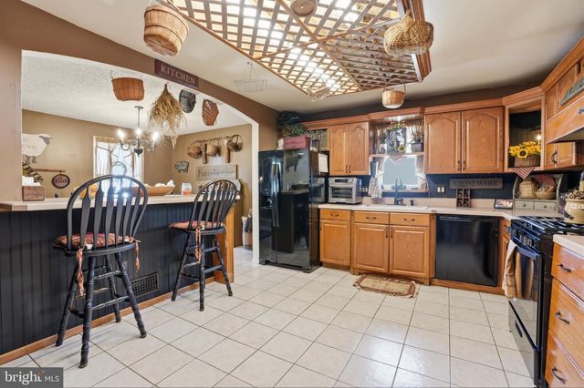 118 W CLINTON ST, Clayton, NJ 08312