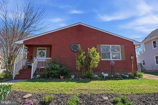 118 W CLINTON ST, Clayton, NJ 08312