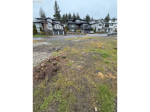 4992 PARK BLUFF Pl, Lake Oswego, OR 97035