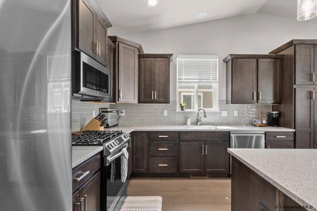 5008 CARLA DR, Cheyenne, WY 82009