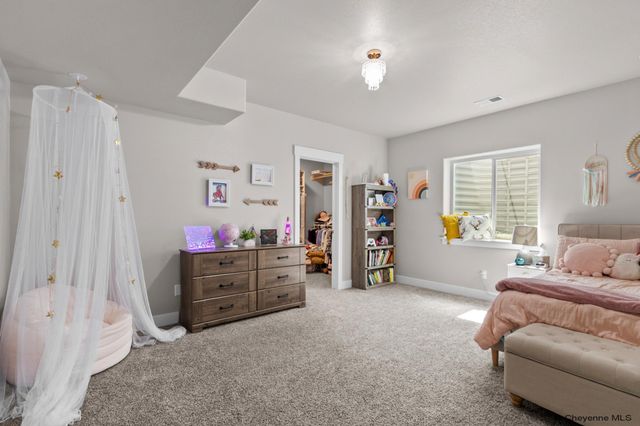 5008 CARLA DR, Cheyenne, WY 82009