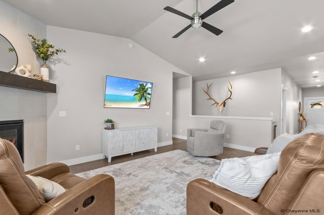 5008 CARLA DR, Cheyenne, WY 82009