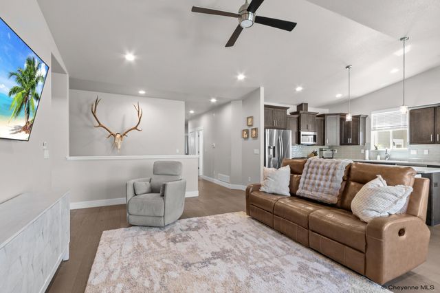 5008 CARLA DR, Cheyenne, WY 82009