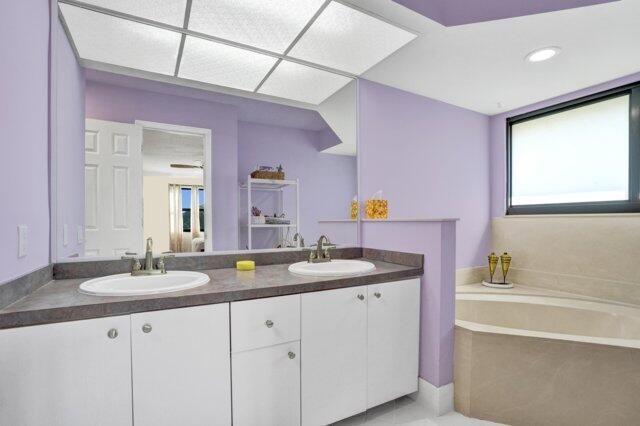 19943 Villa Lante Place, Boca Raton, FL 33434
