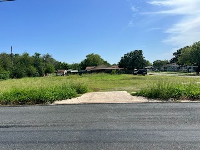 2901 Gollihar, Corpus Christi, TX 78415