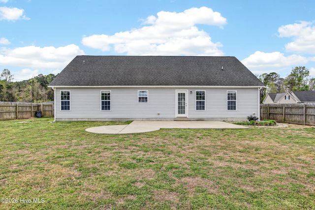 127 Killis Boulevard, Richlands, NC 28574