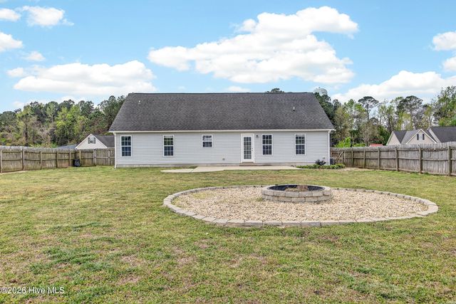 127 Killis Boulevard, Richlands, NC 28574