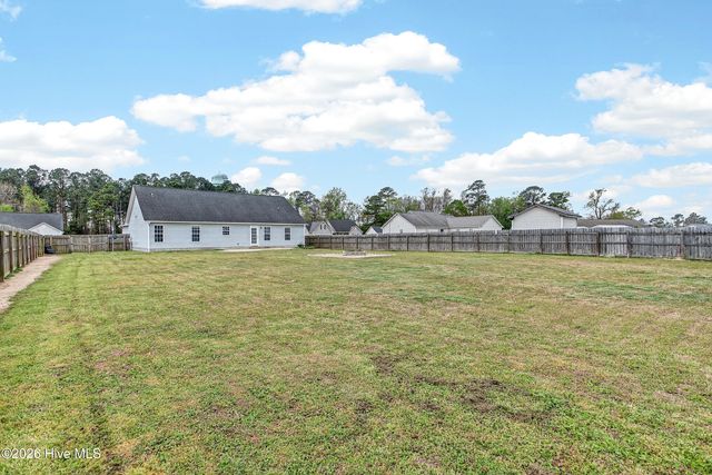 127 Killis Boulevard, Richlands, NC 28574