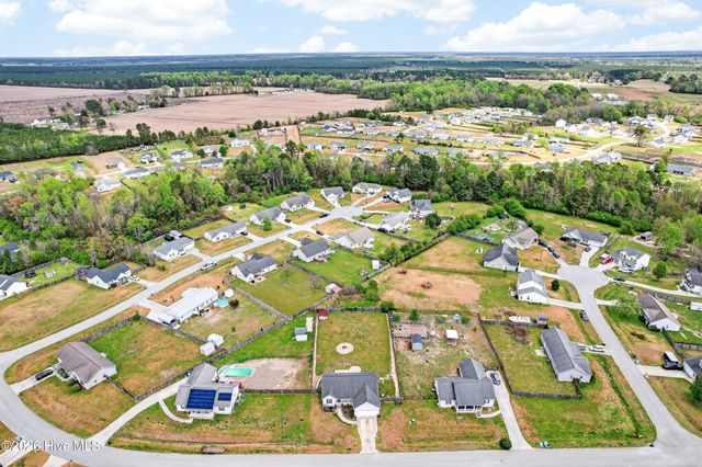 127 Killis Boulevard, Richlands, NC 28574