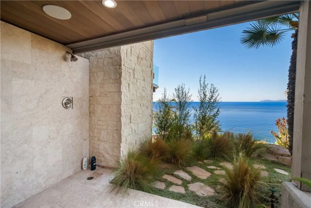 709 Kendall Drive, Laguna Beach, CA 92651