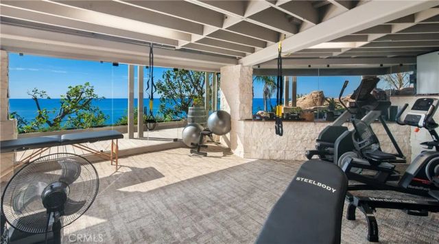 709 Kendall Drive, Laguna Beach, CA 92651