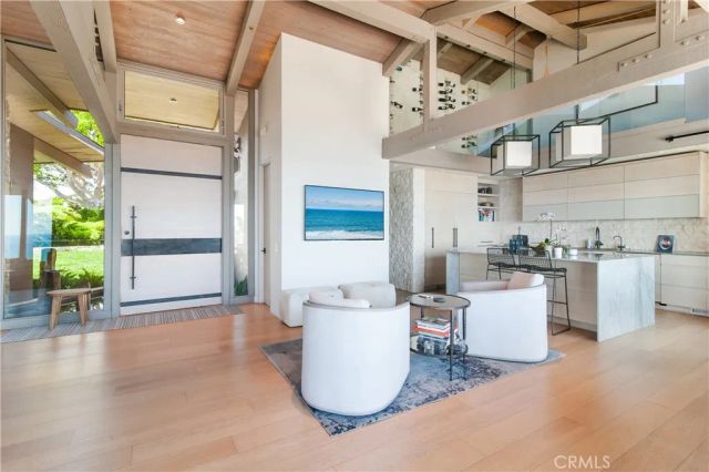 709 Kendall Drive, Laguna Beach, CA 92651