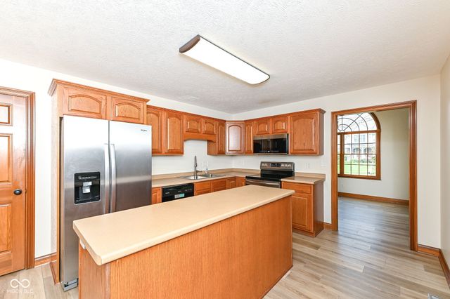 7929 Beechwood Farms, Avon, IN 46123