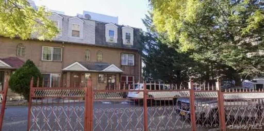 320 E 184TH Street, Bronx, NY 10458 — exterior