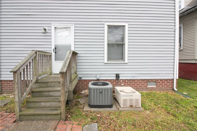 121 Broad ST, Portsmouth, VA 23707