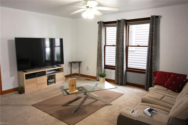 121 Broad ST, Portsmouth, VA 23707