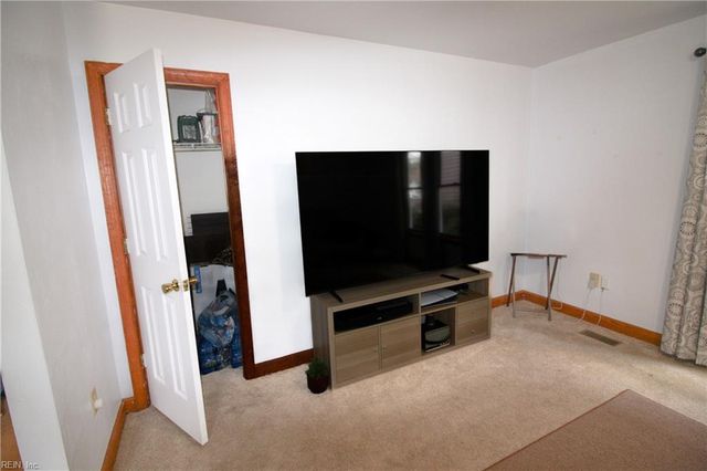 121 Broad ST, Portsmouth, VA 23707