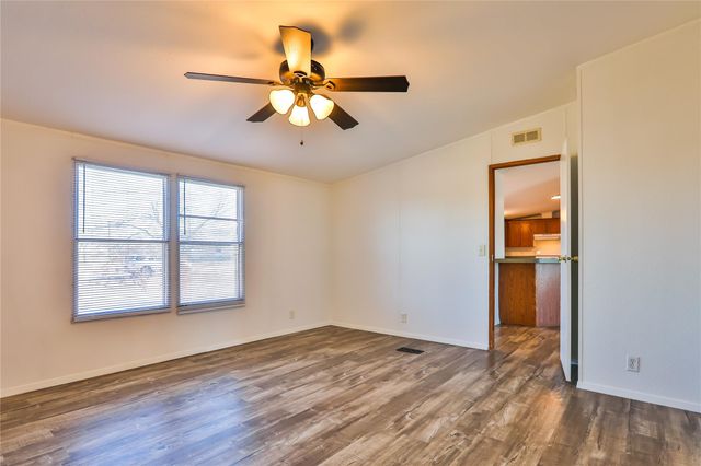 140 Blessing LN, San Marcos, TX 78666