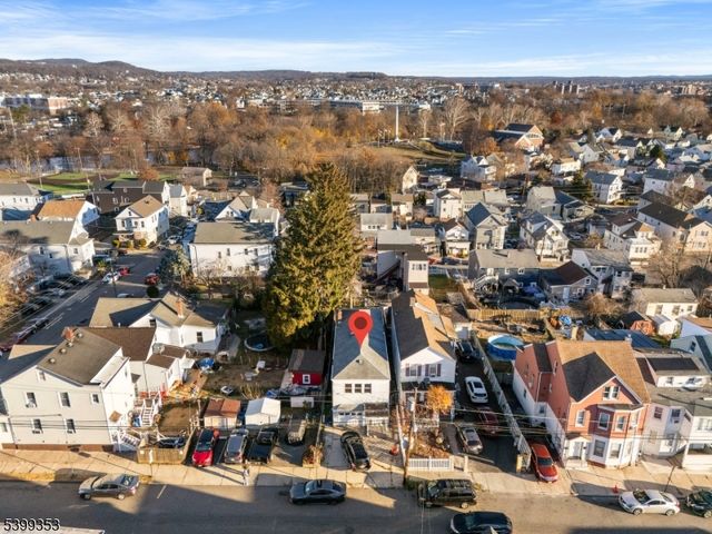 109 Dixon Ave, Paterson City, NJ 07501