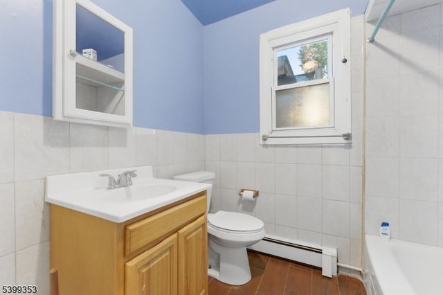 109 Dixon Ave, Paterson City, NJ 07501