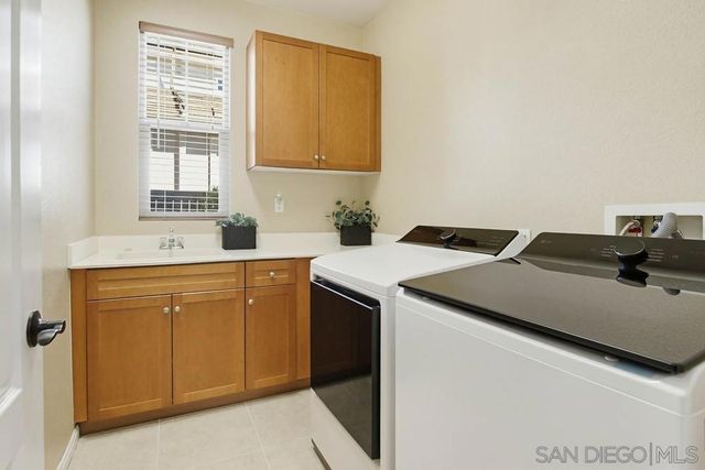 2954 Rangpur Ct, Escondido, CA 92027