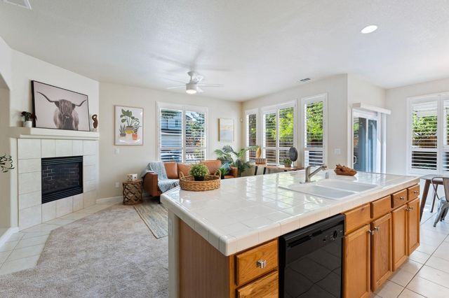 5 Adkinson Ct, Sacramento, CA 95835