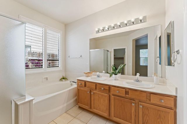 5 Adkinson Ct, Sacramento, CA 95835