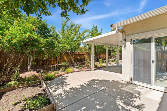 5 Adkinson Ct, Sacramento, CA 95835