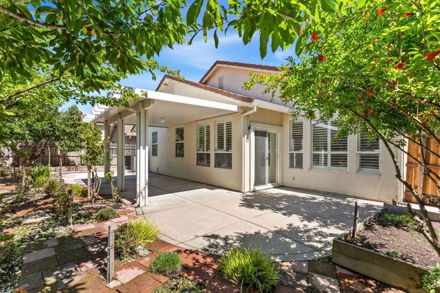 5 Adkinson Ct, Sacramento, CA 95835