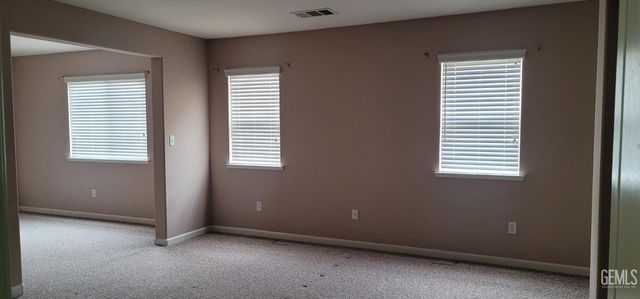 2226 Via Tuscania Avenue, Delano, CA 93215