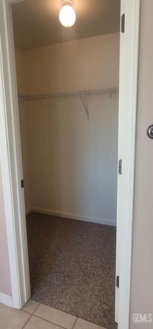 2226 Via Tuscania Avenue, Delano, CA 93215