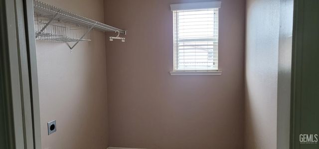 2226 Via Tuscania Avenue, Delano, CA 93215