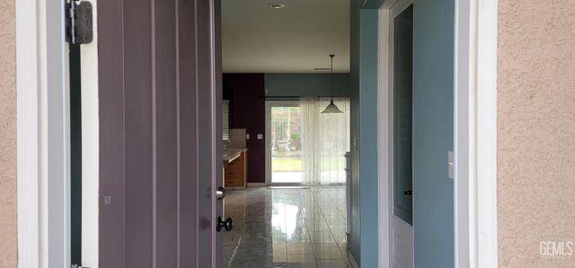 2226 Via Tuscania Avenue, Delano, CA 93215