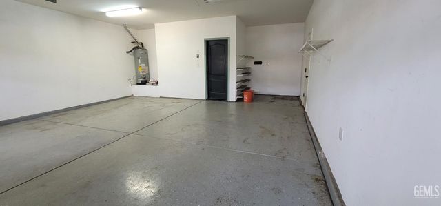 2226 Via Tuscania Avenue, Delano, CA 93215