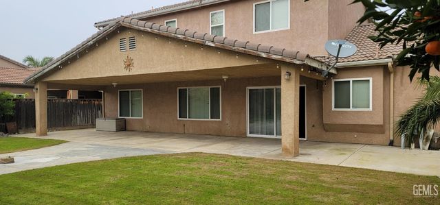 2226 Via Tuscania Avenue, Delano, CA 93215