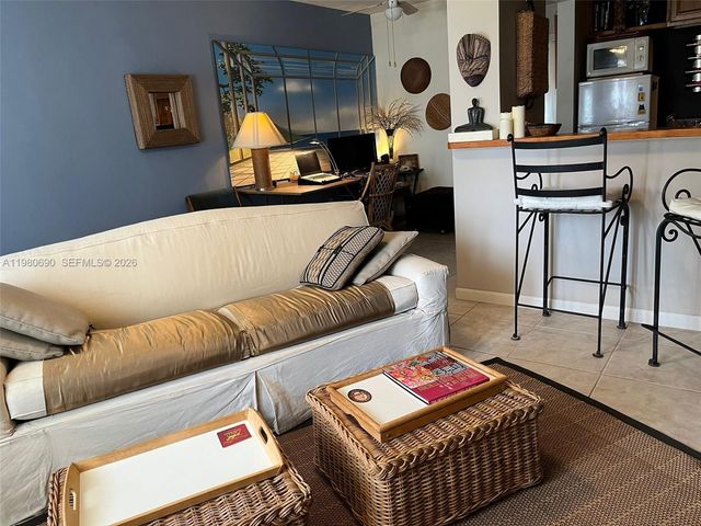 15610 NE 6th Ave 19C, Miami, FL 33162