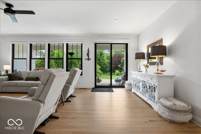 910 Viking Sunrise Lane, Westfield, IN 46074
