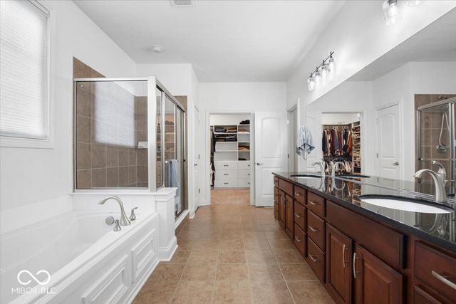 910 Viking Sunrise Lane, Westfield, IN 46074
