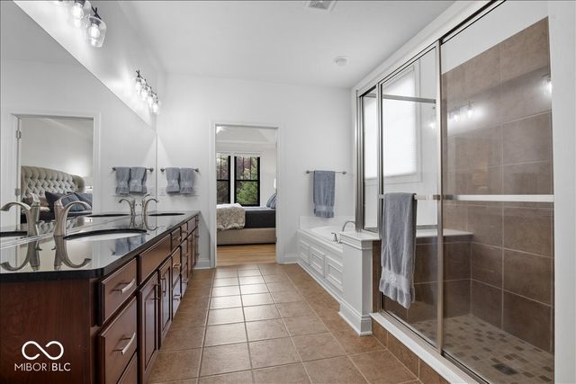 910 Viking Sunrise Lane, Westfield, IN 46074